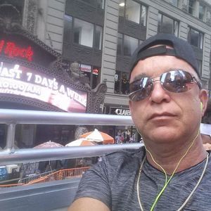 Meet your Posher, Octavio david